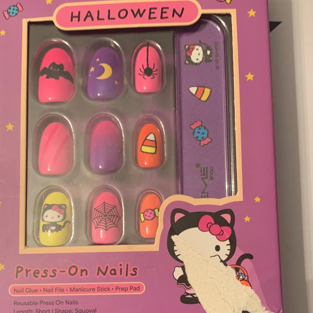 🆕-Hello Kitty Halloween Press-On Nails - Picture 2 of 6